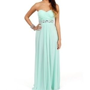 Windsor Mint Green Strapless Formal Gown Prom Dres